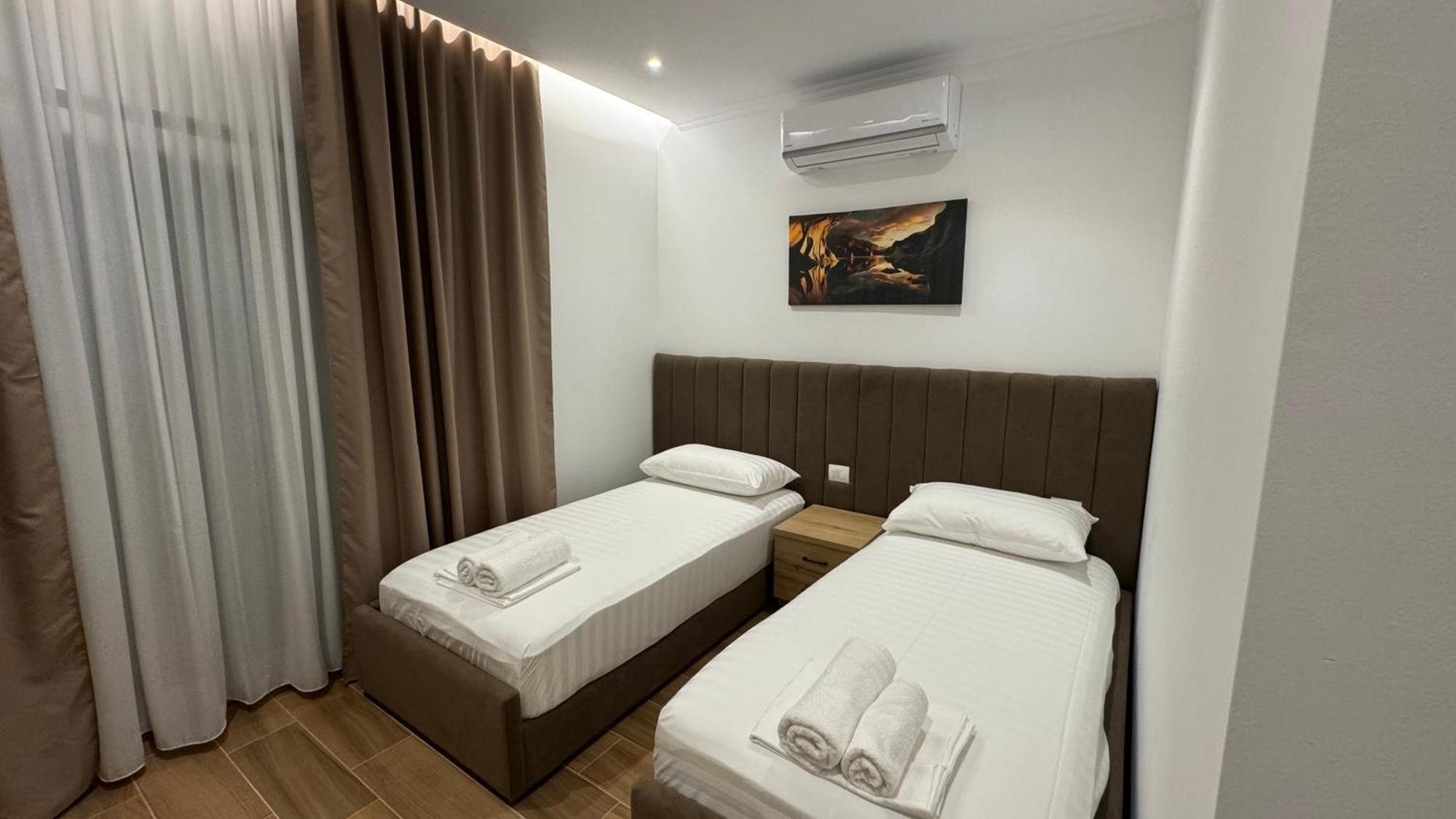 Hotel Bizant Permet Ngoại thất bức ảnh