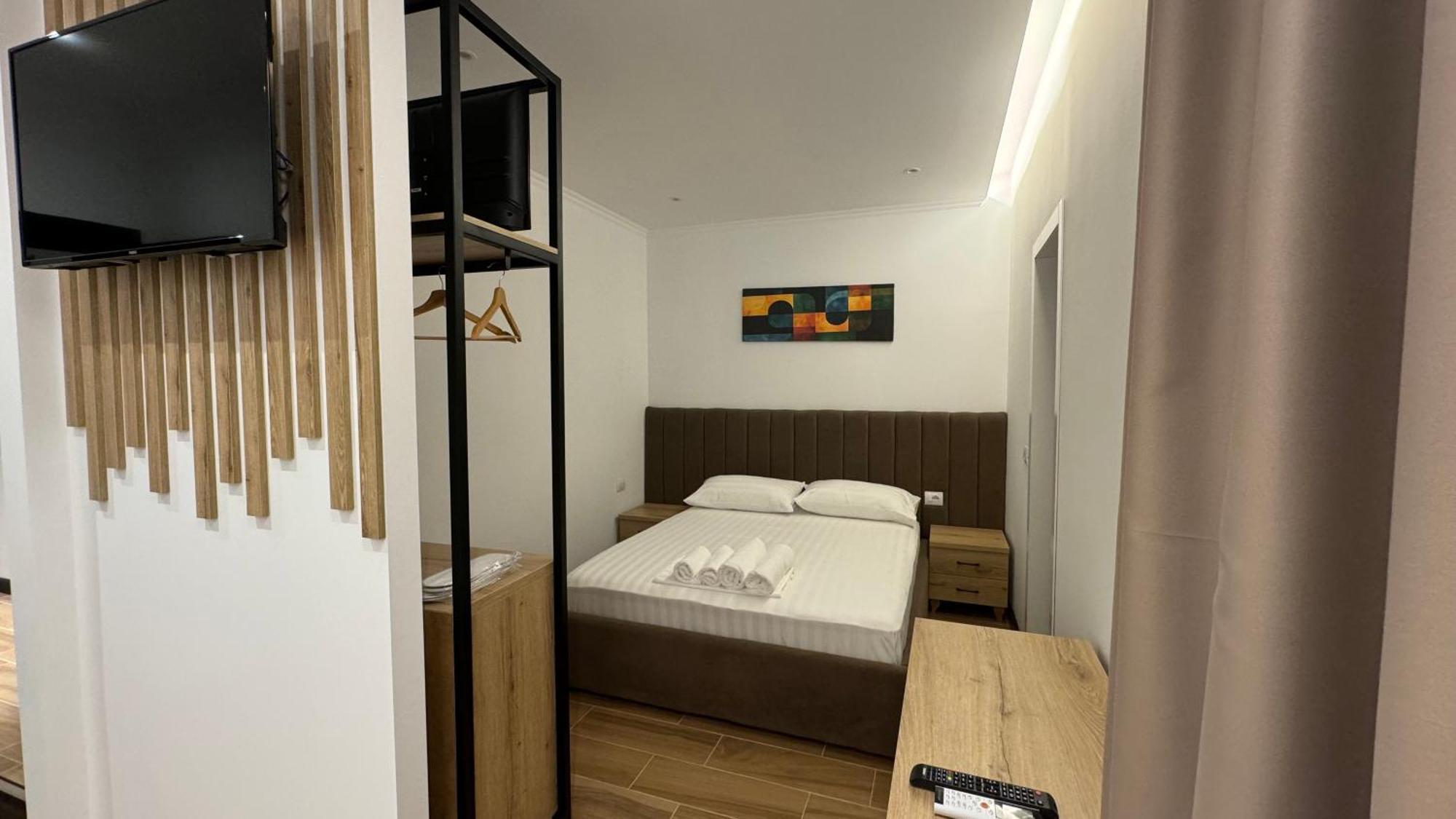 Hotel Bizant Permet Ngoại thất bức ảnh