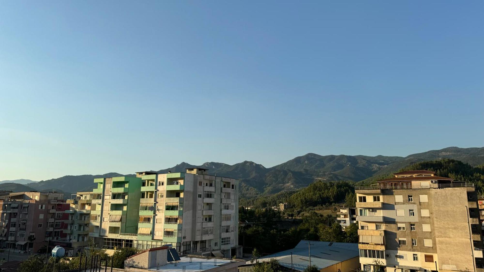 Hotel Bizant Permet Ngoại thất bức ảnh