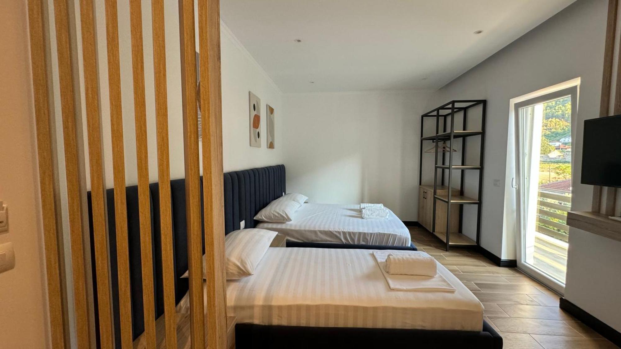Hotel Bizant Permet Ngoại thất bức ảnh