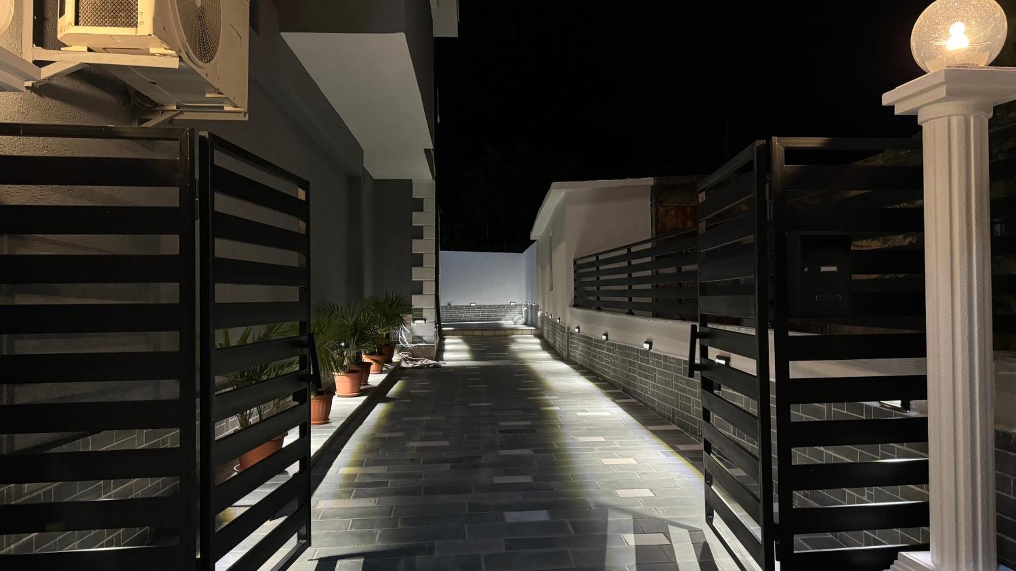 Hotel Bizant Permet Ngoại thất bức ảnh