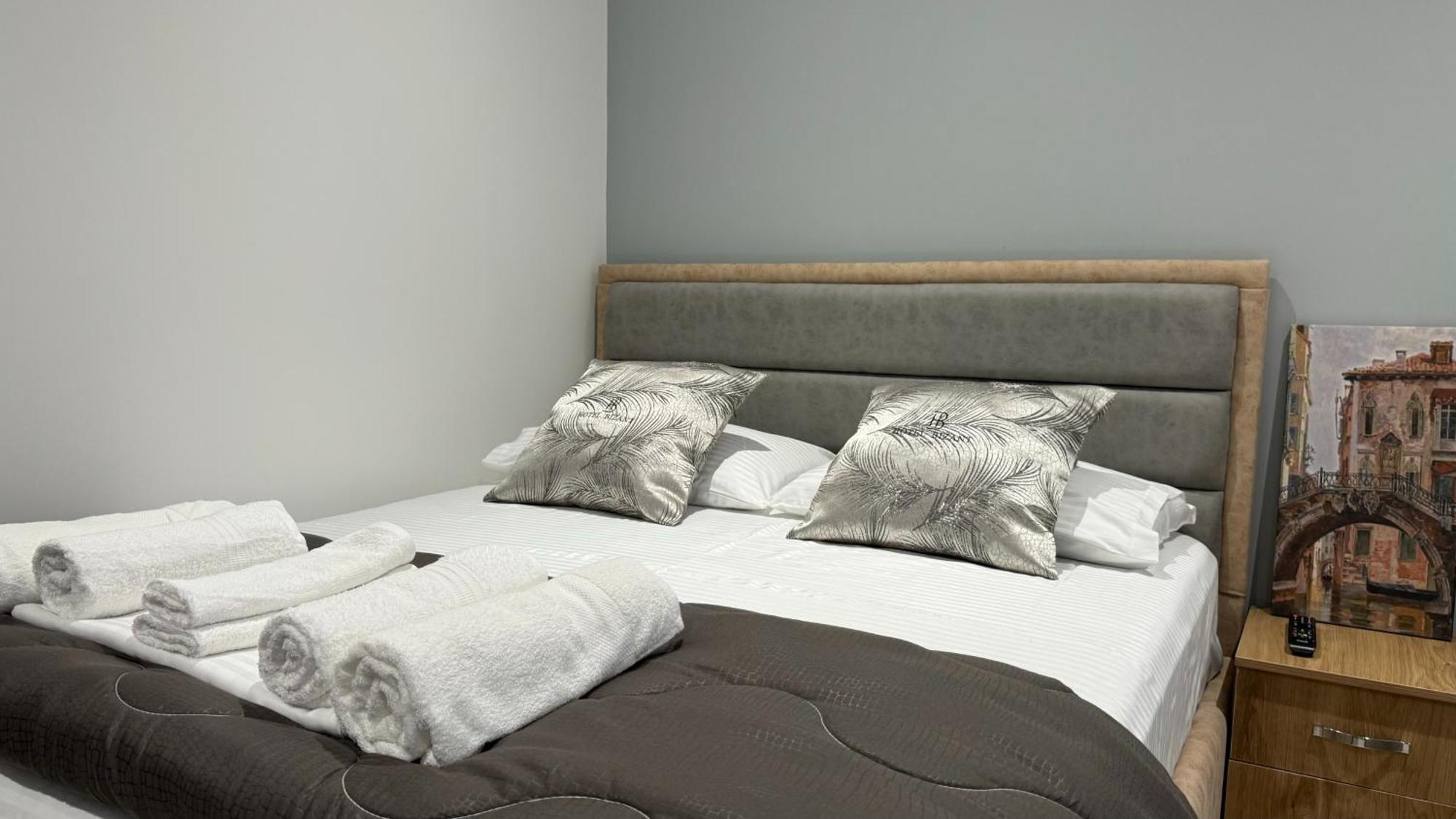 Hotel Bizant Permet Ngoại thất bức ảnh