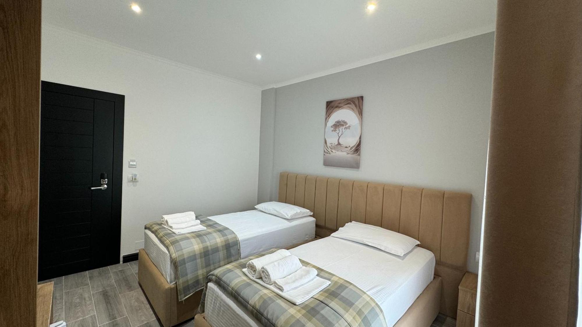 Hotel Bizant Permet Ngoại thất bức ảnh