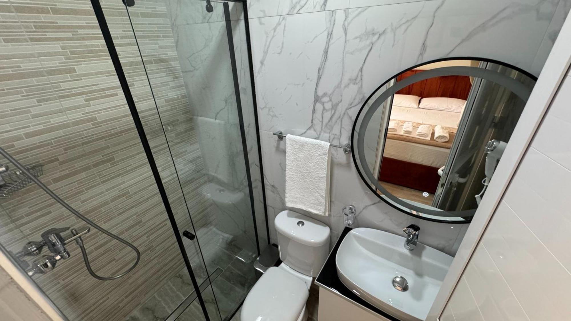 Hotel Bizant Permet Ngoại thất bức ảnh