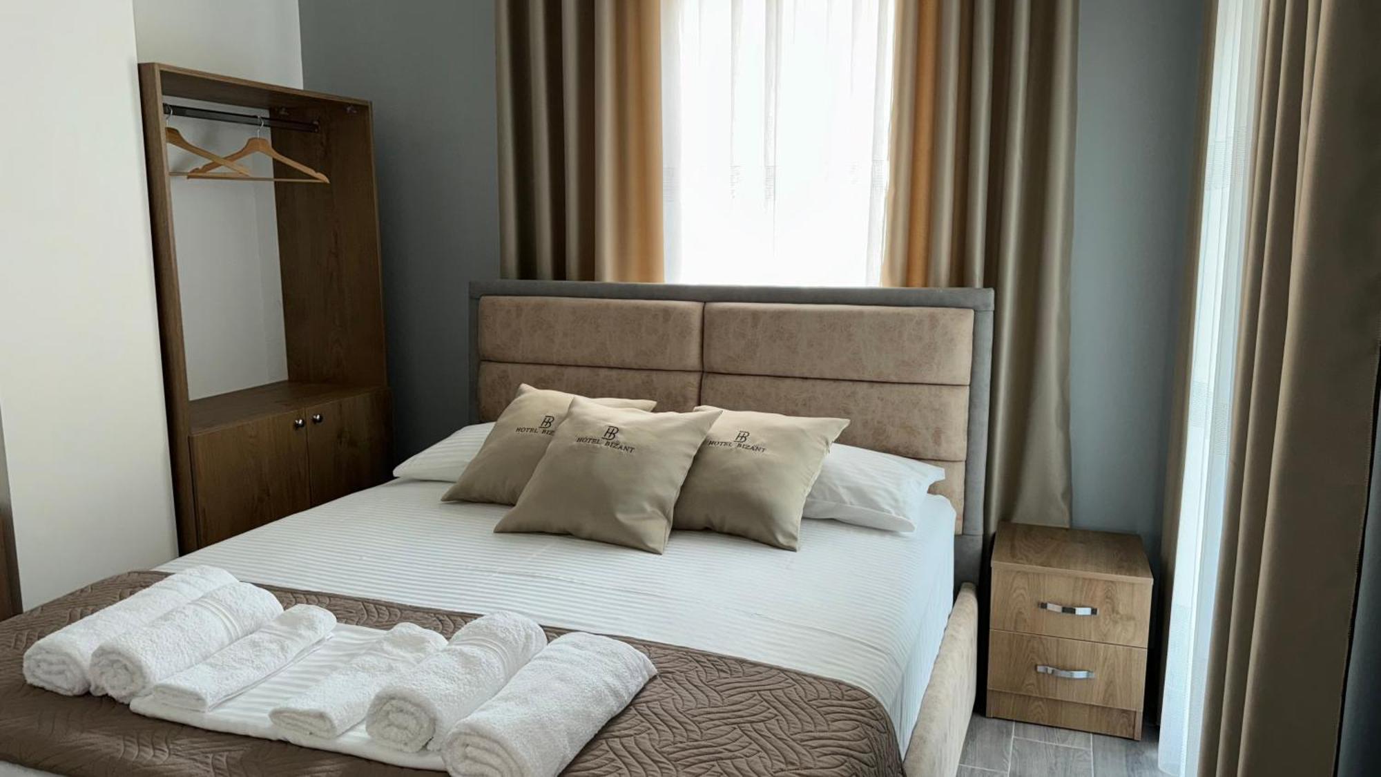 Hotel Bizant Permet Ngoại thất bức ảnh